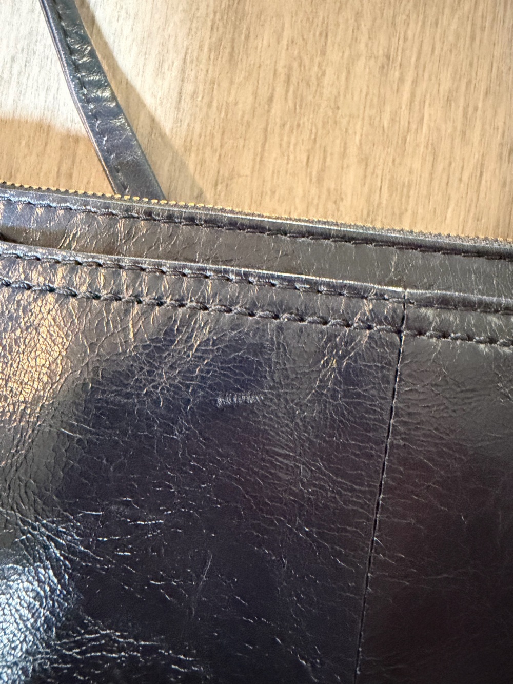 Hobo Darcy Crossbody - Polished Leather Dark Blue 3-in-one - Picture 7 of 9